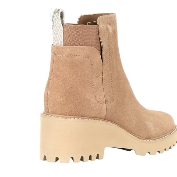 Dolce Vita Huey H2O Waterproof Suede Lug Sole Heel Booties NEW Size 8 Neutral - Picture 2 of 16